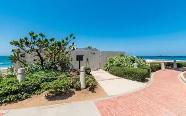 Pacific Villas: Unit 1