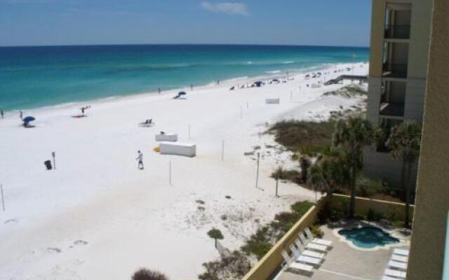 Pelican Isle 412 by RedAwning