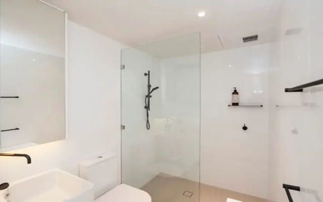 Luxury Studio With Parking in Woolloomooloo - WMLOO