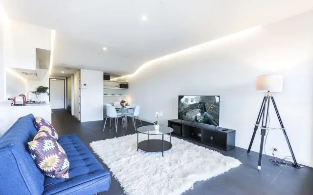 Sun-Filled 8 Star Nishi Apt A Walk To ANU