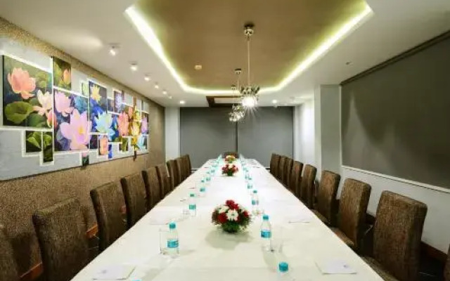 OYO Premium Jubilee Hills