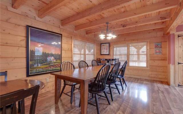 Big Bear 2 - Five Bedroom Cabin