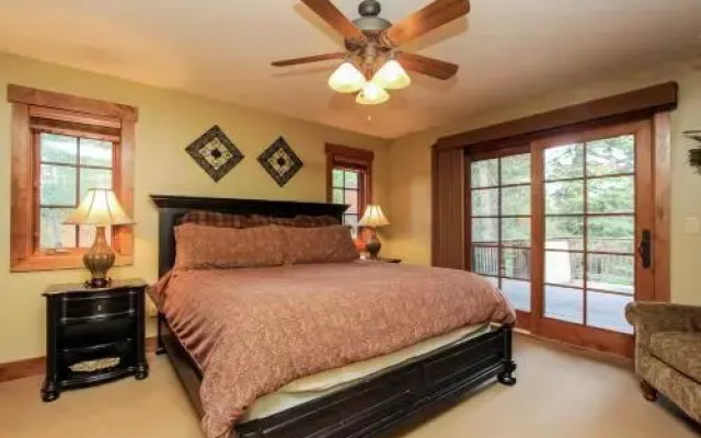 Discovery Chalet 164