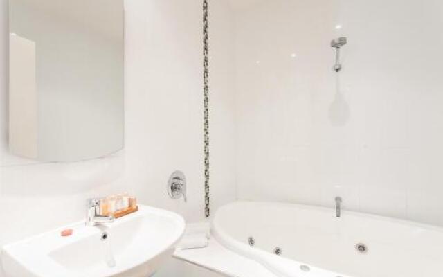 Anglesea River Apartment 23