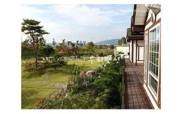 Yangpyeong Silver River Pension