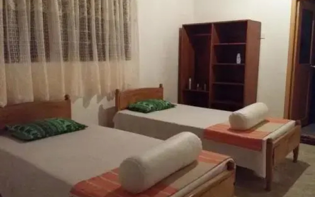 Pathum Guest House