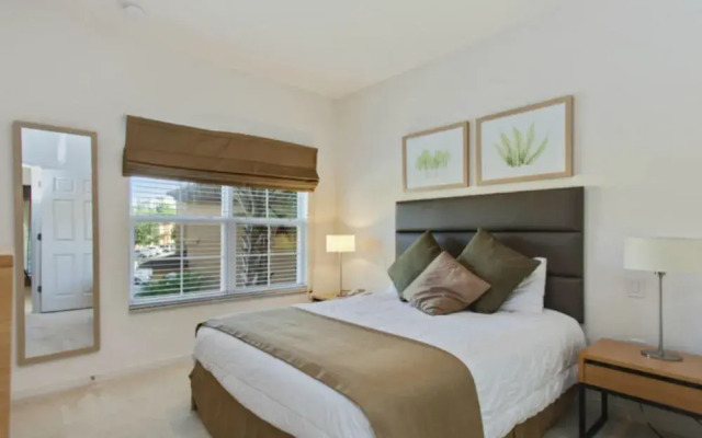 Regal Oaks by Blue Ribbon Management