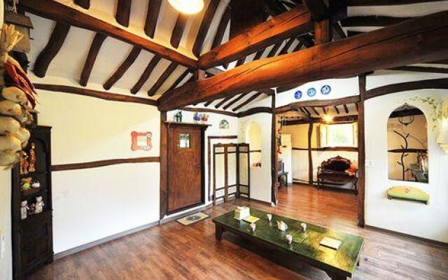 Ganghwado Maria House Pension