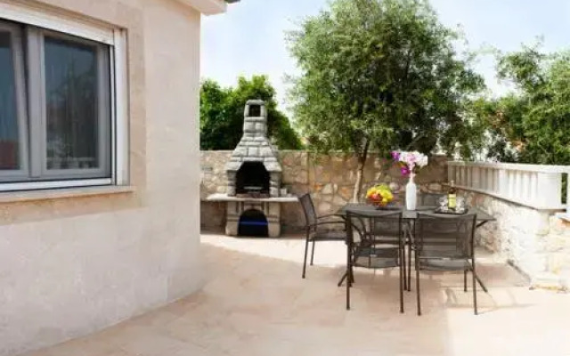 Holiday Home Little Desire 1818