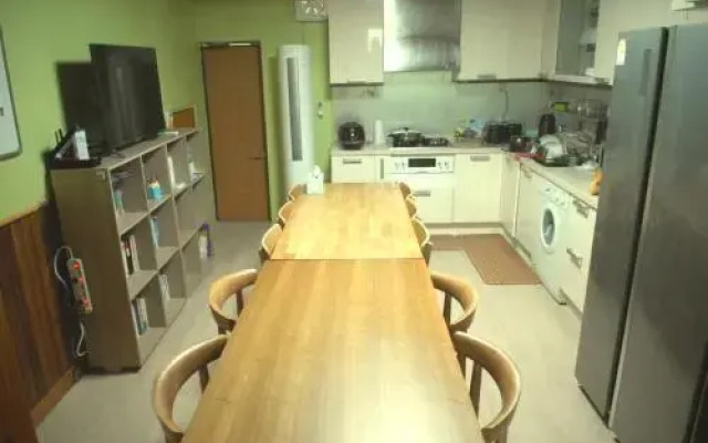 Gangneung Baugil Guesthouse