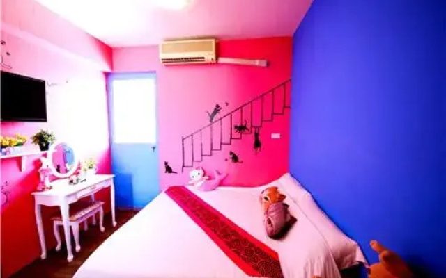 Tainan Station B&B