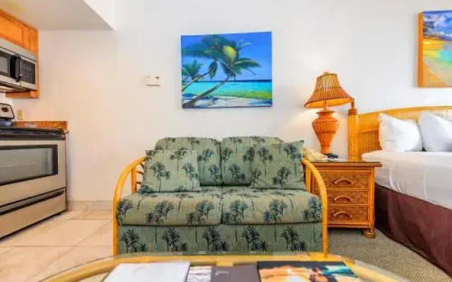 Royal Kahana #911 2 Bedroom Condo by RedAwning