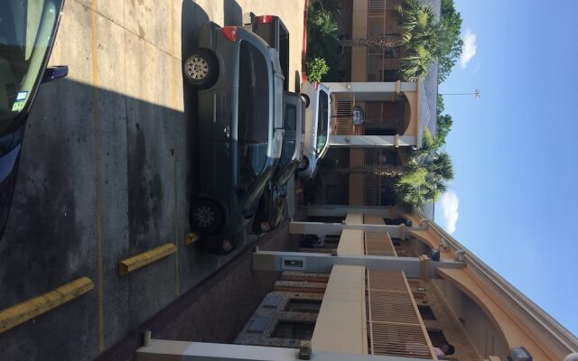 Scottish Inns & Suites Eastex Fwy.