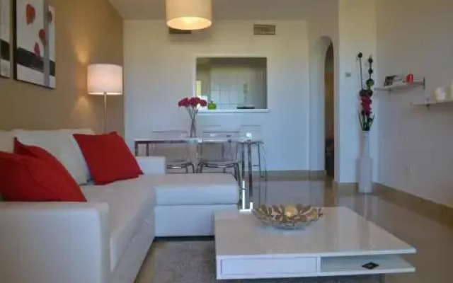 2114-Apt with nice terrace with pool view