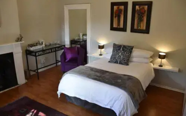 Poetry Guestrooms