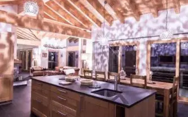 Swiss Alps Village Sarl