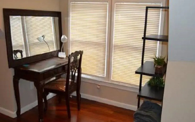 Opis Realty - Custom Metro Atlanta Home