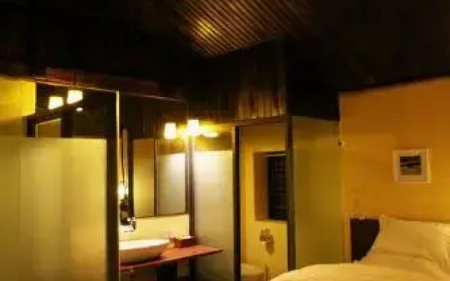 Breezehill Residence