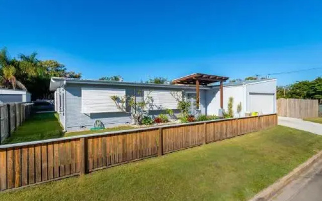 Fabulous Family Destination in Paradise Parade, Bongaree