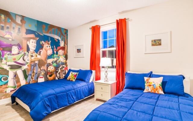 Exquisite Festival Villa