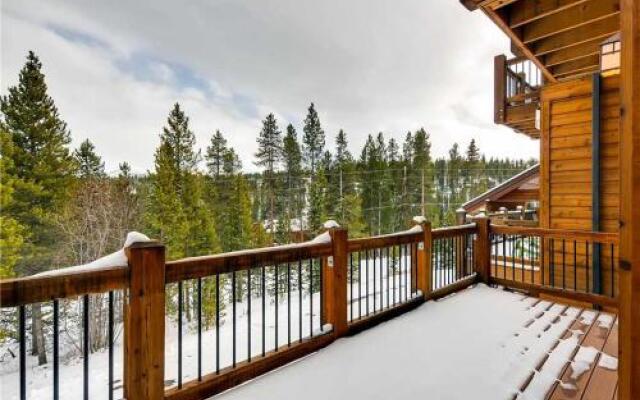 Snowshoe Chalet