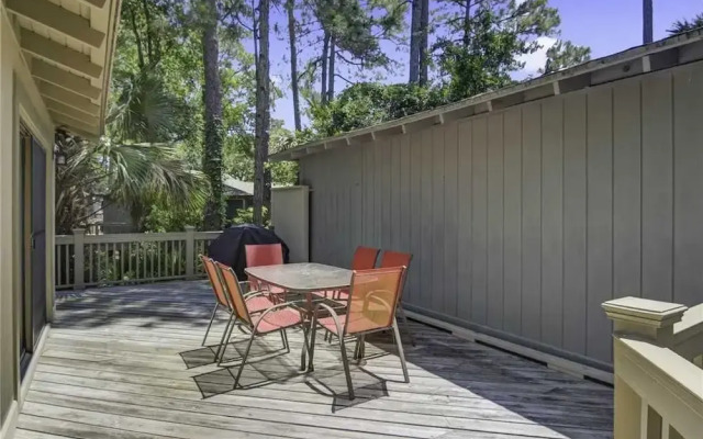Sparrow Pond 1031 by RedAwning