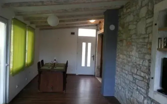 House Mara