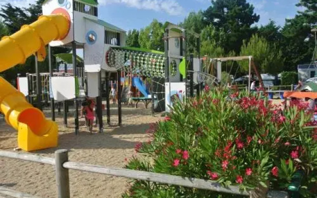 Camping Club Les Brunelles 5*