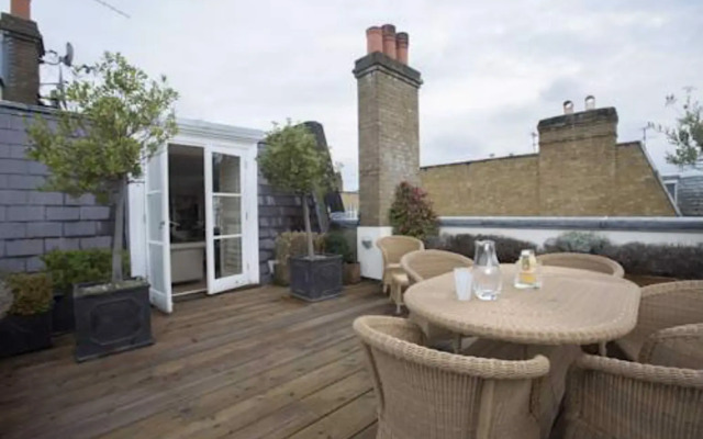Sloane Gardens X by onefinestay