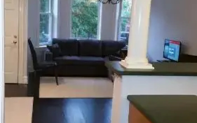 2142 West Walton Apartment