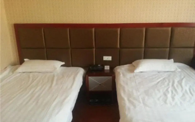 Shangrao Guangfeng Bali Chuntian Hotel