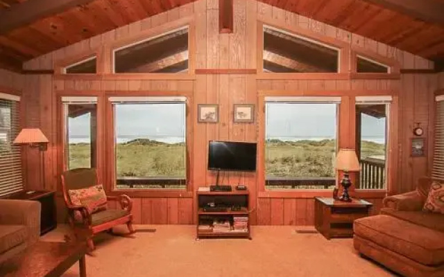 Beach House Manzanita 825 - 2 Br Home