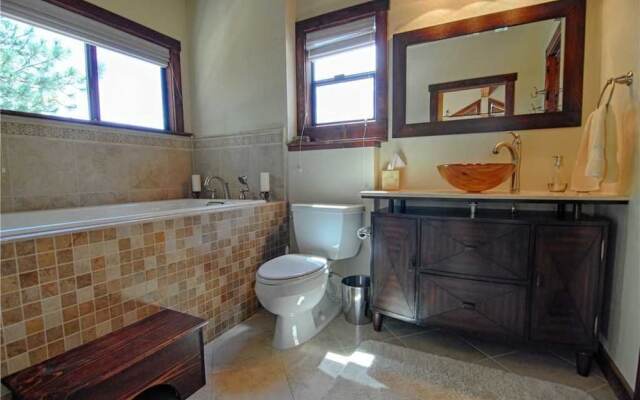 1380 Commonwealth Drive - 3 Br Home