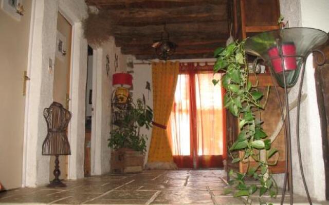 La Croix De Camargue