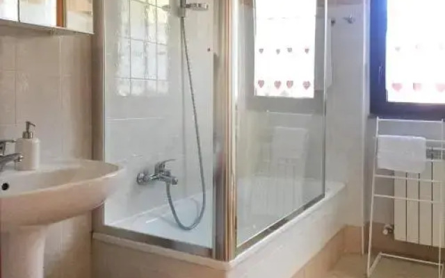 Como's Lake Mountains