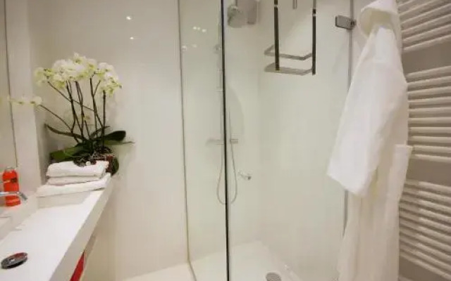 Luxe Apartment Filine