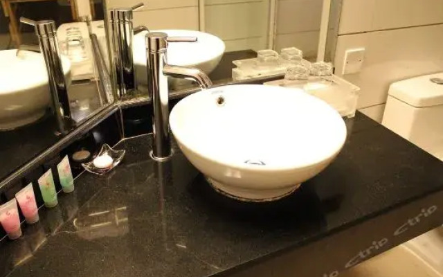 Cheerful Hotel