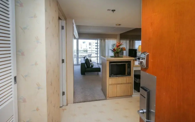 Ilikai 1437 - Studio Condo