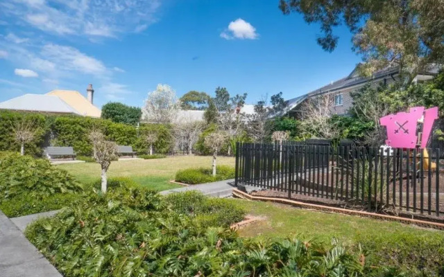 Spacious Apartment Close to Chatswood