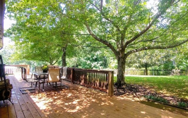 Cainey_hollow_log_cabin