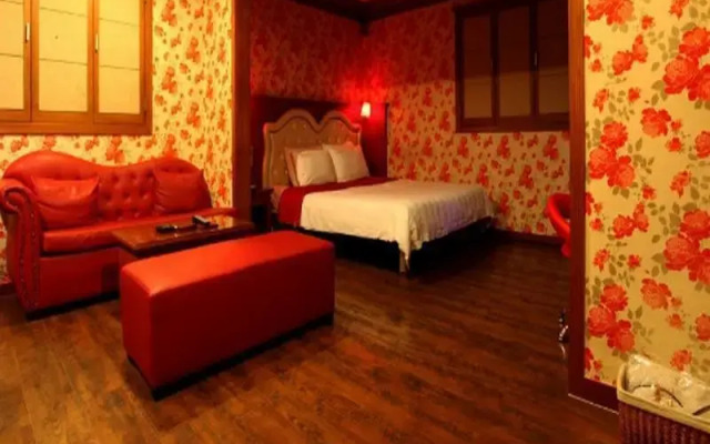 Hotel White Castle