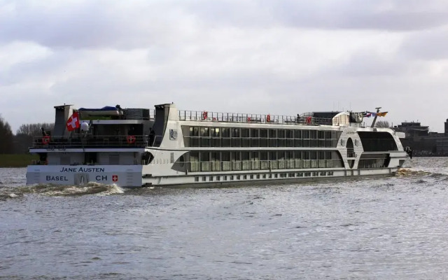 Baxter Hoare Hotelship - Adults only