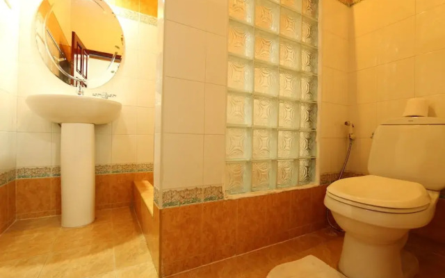 Aroon Residence