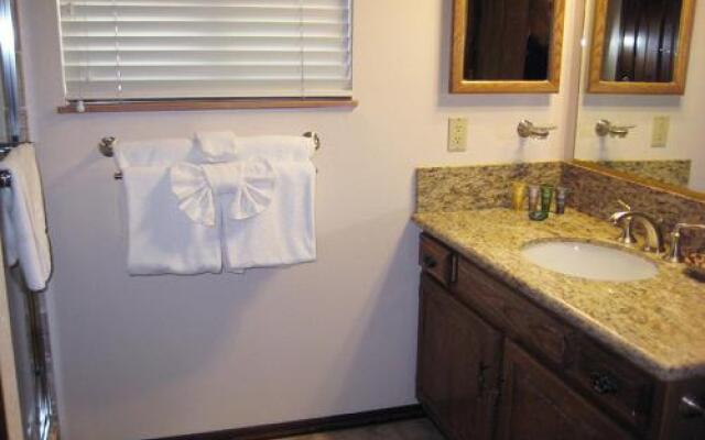 Sherwin Villas #63 - Private Deck & Near Lakes