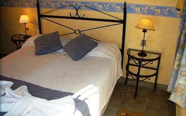 Hotel Pueblo Antiguo