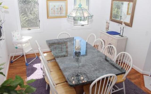 Ship's Chandler - 5 Br Home