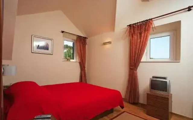 Apartments Marinko