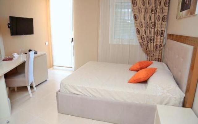 Nomelia Residence Hotel