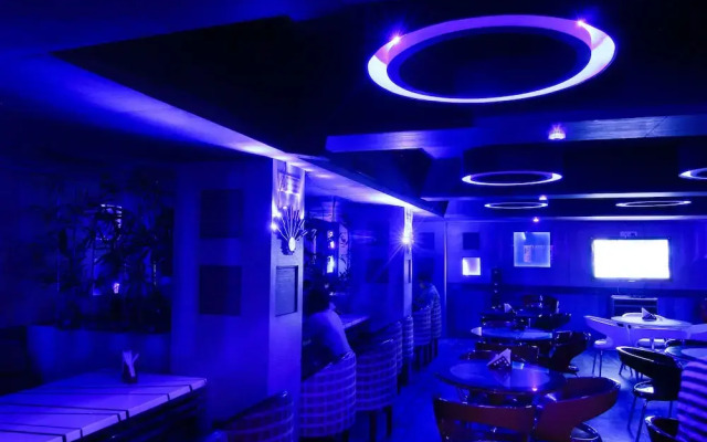 Maple Tree Hotel