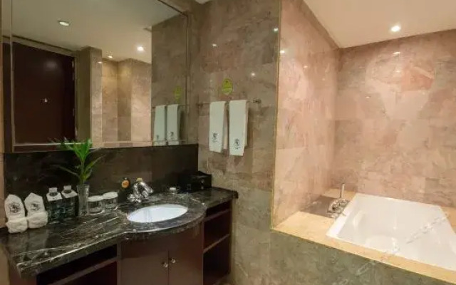 Zhongrui Hotel (Wenzhou Longwan Airport)